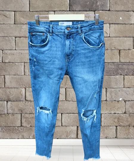 Džíny Bershka vel 40